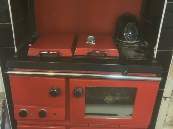 Stanley aga oil burning cooker - Main image