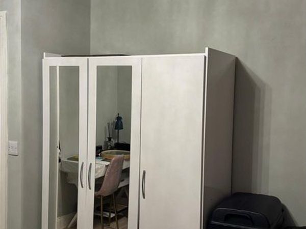 Mirror doors wardrobe - Main image