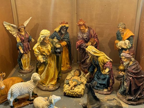 Christmas Nativity Crib including figurines. - Main image