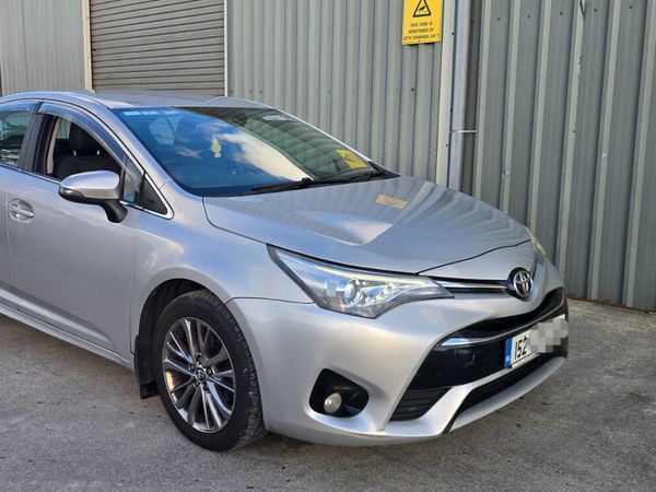 152 TOYOTA AVENSIS DIESEL - Main image