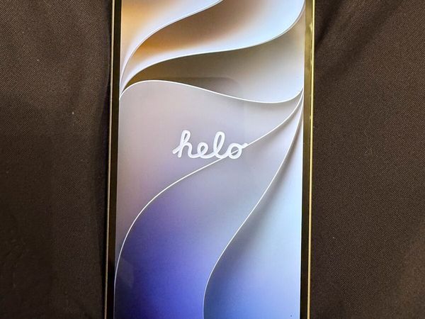 Apple iPhone 14 - Main image