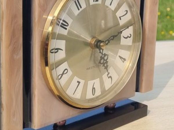 Vintage Bakelite Clock - Westclox - Main image