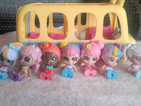 Kindi kid mini dolls and school bus - Main image