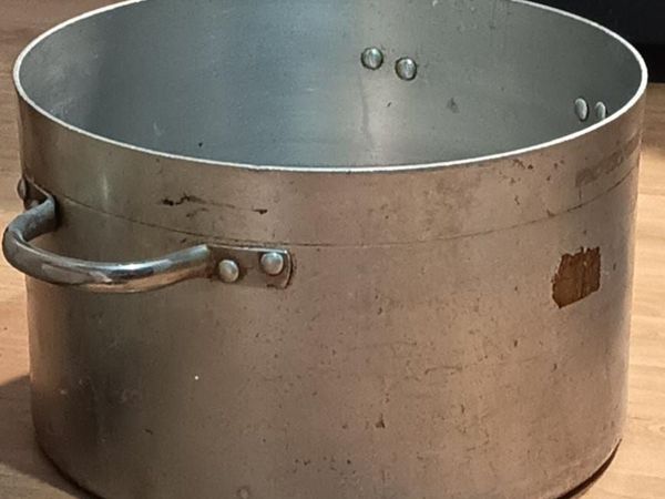 Cooking pots - Main image