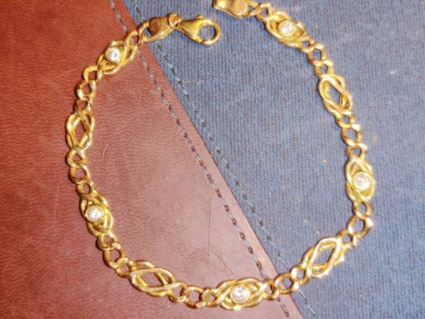 CHUNKY CZ,S, 9CT Gold 5.12g 8"Long Wide Bracelet ! - Main image