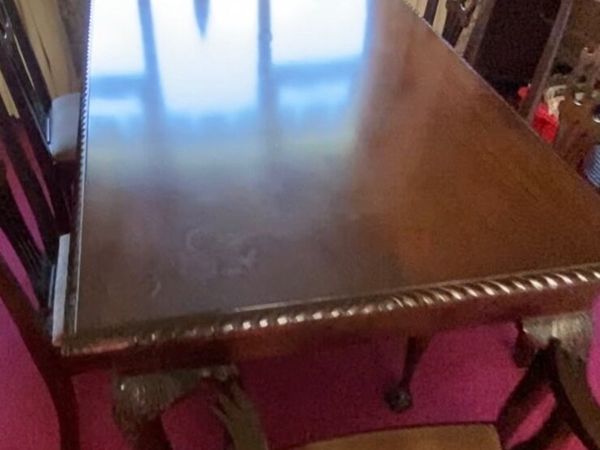 Dining table - Main image