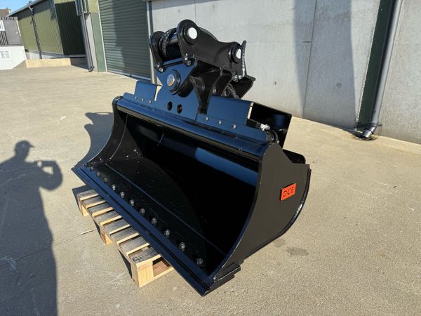 New DCE 13 ton tilting bucket - Main image