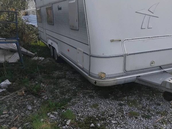 lmc caravan needs tlc - Main image