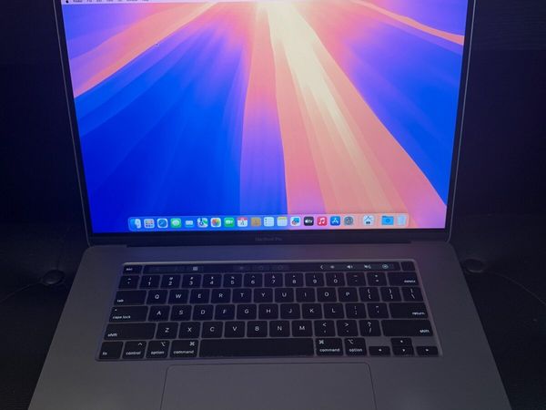 MacBook Pro 16 2019 i7/16GB/512SSD/RadeonPro/382c - Main image
