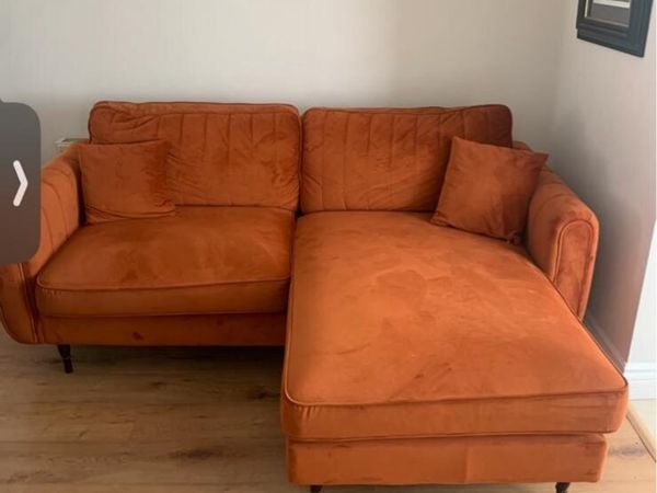 Like new velvet couch - Main image