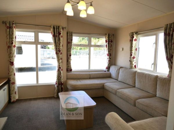 2015 Willerby Lyndhurst 38 x 12.6/3Bed Mobile Home - Main image