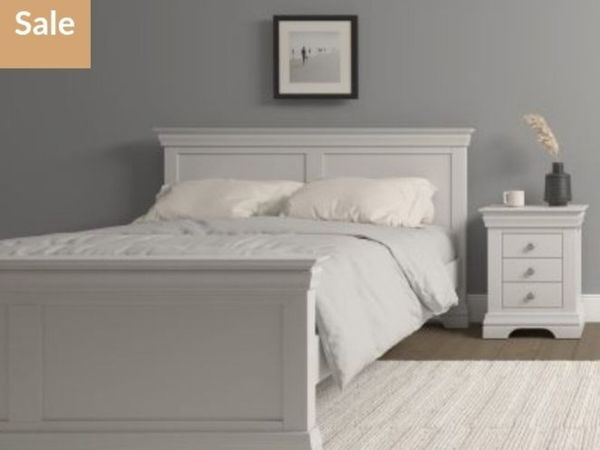 Bordeaux Ivory 5 Piece Bedroom Set - Main image