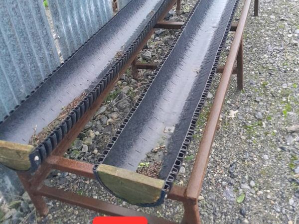 Feed troughs and water troughs - Main image