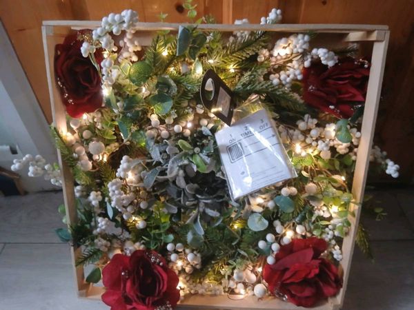 Light-up Christmas Wreath - Main image