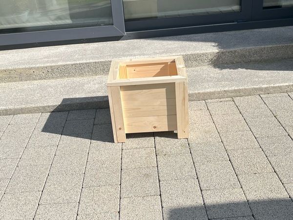 3 Handmade wooden planters - Main image