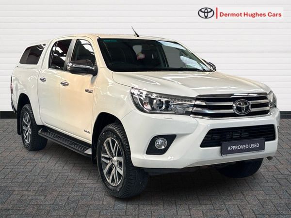 Toyota Hilux 2.4 D-4D INVIN 4WD - €26,000 + VAT - Main image