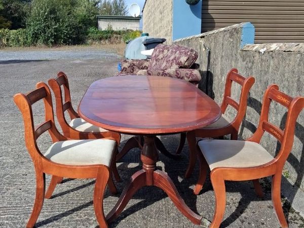 Table  + 4 chairs FREE - Main image