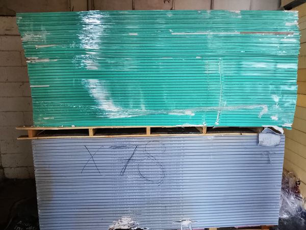 Damaged plasterboard - Main image