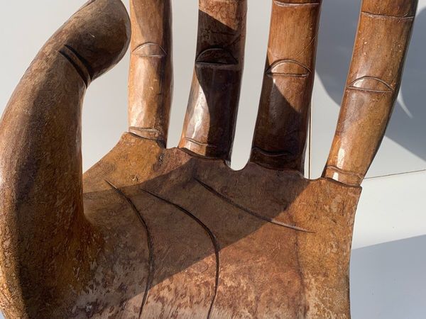 Sculpture chair. - Main image