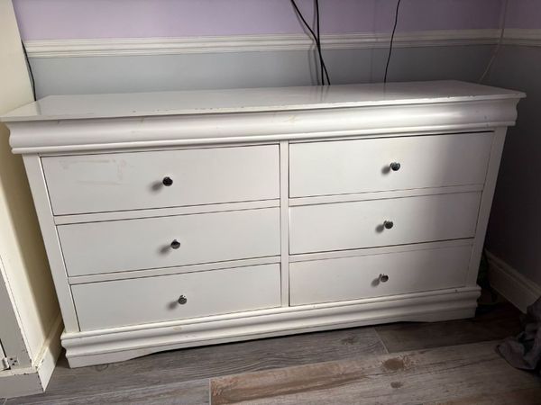Bedroom furniture - Main image