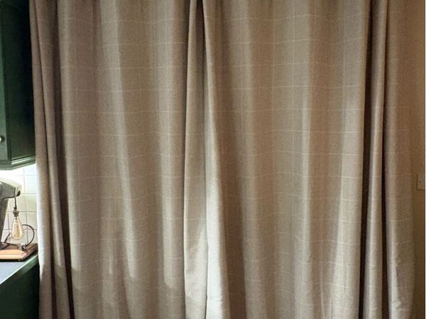 Curtains - Main image