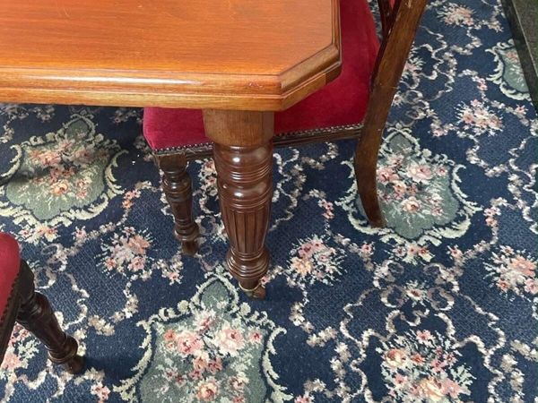 Antique Table and 6 chairs - Main image