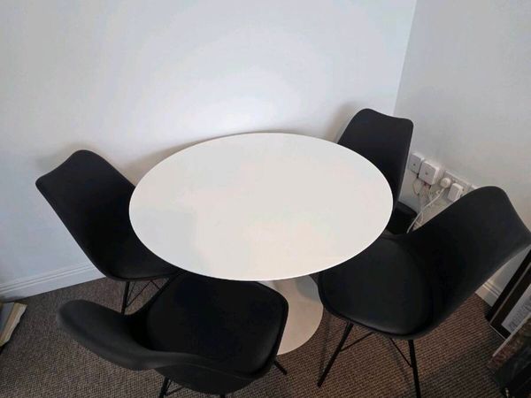 Table and Chairs - Main image