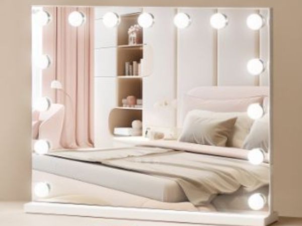 Hollywood Vanity Mirror With Lights - Main image