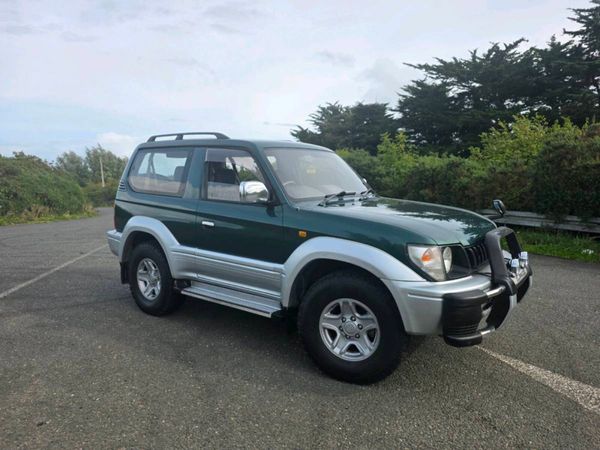TOYOTA LANDCRUISER PRADO - Main image