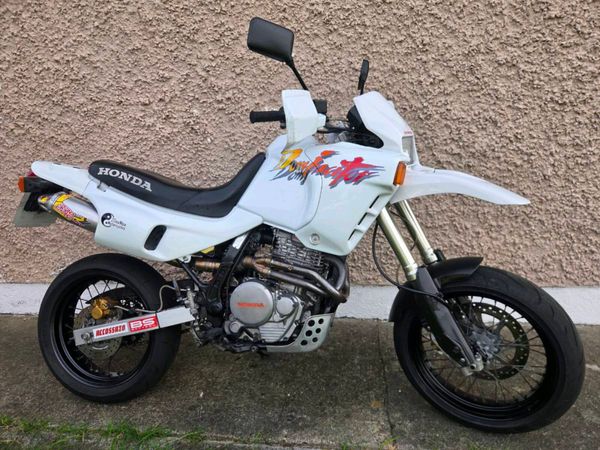 Honda Dominator 650 Supermoto - Main image