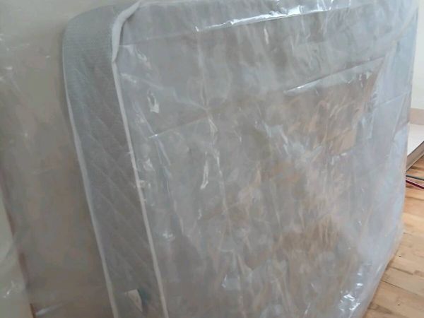Double memory foam mattress unwanted gift only €50 - Main image