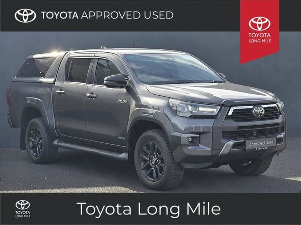 Toyota Hilux 2.8 Invincible with Extra's - Main image