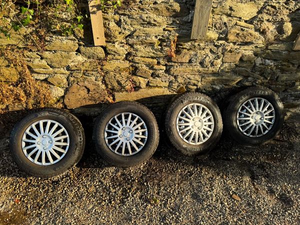 Ford Custom Brand new tires + wheels - Main image