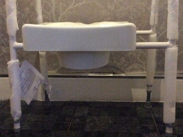 Toilet frame - Main image