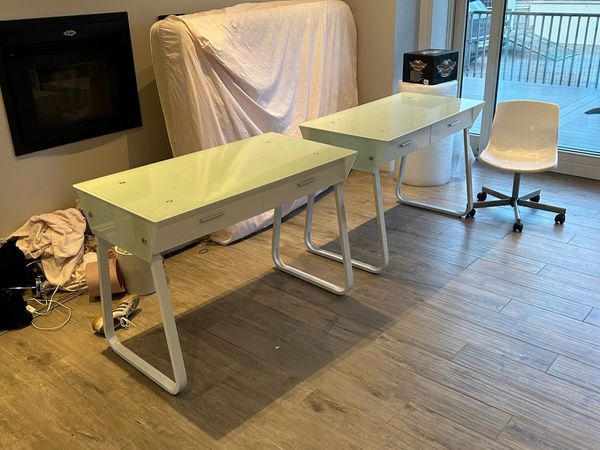 Free bedroom furniture - Main image