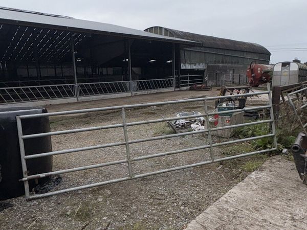 Farm yard items - Main image