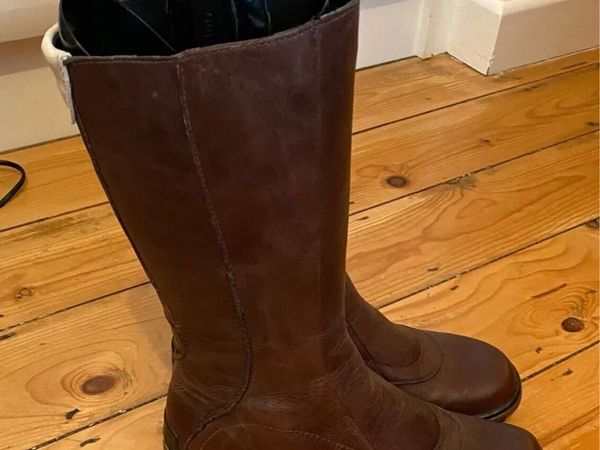 Dr Martens Authentic Leather Brown Boots Size 41/7 - Main image
