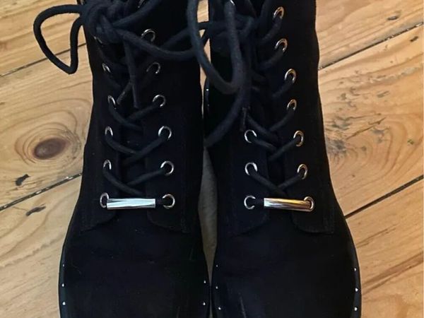 Ladies Schuh Black Suede Ankle Boots, Size 40 / 7 - Main image