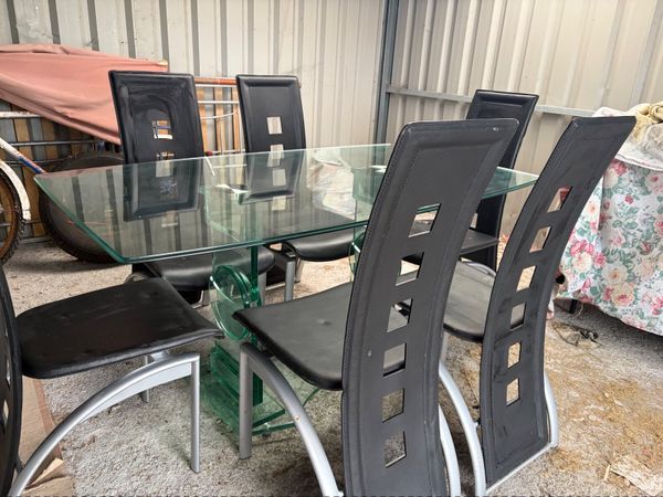 Glass table and 6 chairs - Main image