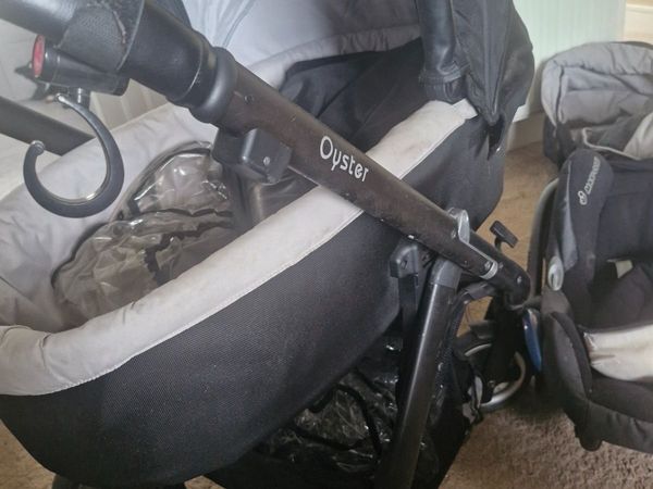 Baby buggy and accessories - Main image