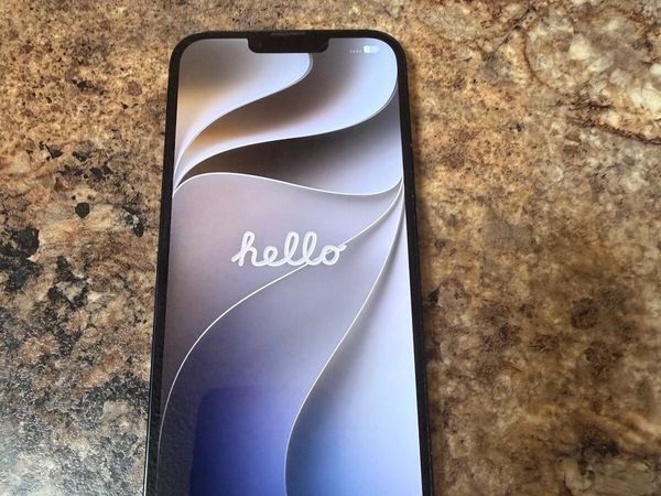 iPhone 14 Plus - Main image