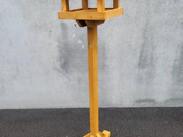 Bird table - Main image