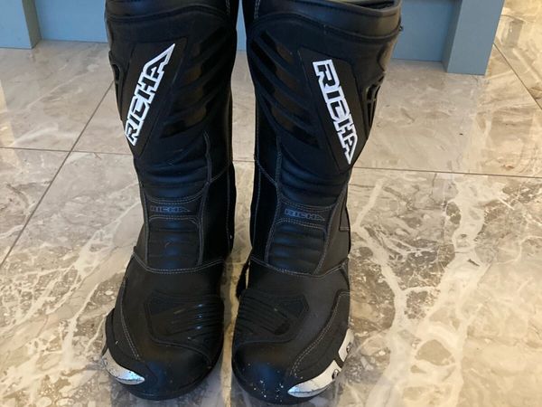 Richa Boots - Main image