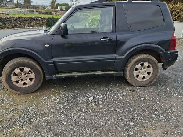 Mitsubishi Pajero 2005 - Main image