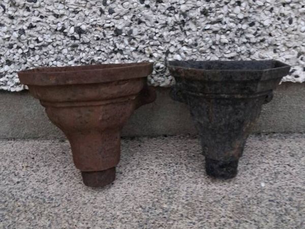 Cast iron hopper - Main image