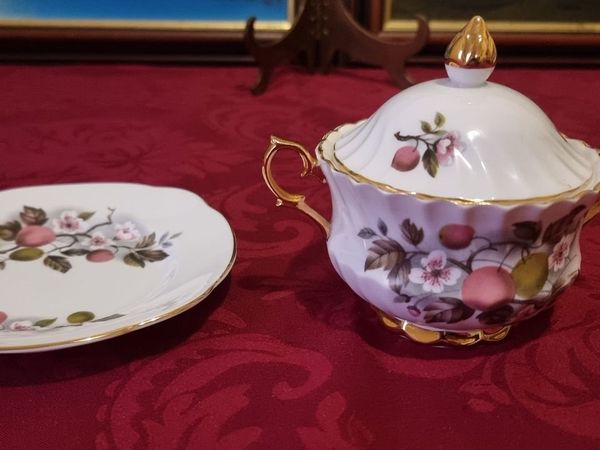 Royal Imperial 2Handle Lidded SugarBowl&UnderPlate - Main image