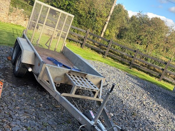 Plant trailer - Main image