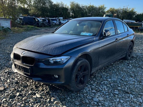 Breaking bmw 320d 2015 f30 b39 3 series - Main image