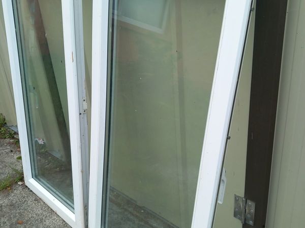 Two windows - Main image