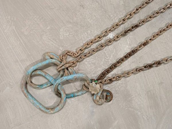 Lifting chains - Main image